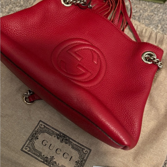 Gucci Red Shoulder Bag with Tassel and Chain Strap - Picture 3 of 3